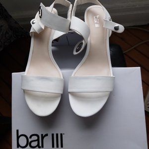 🔥5/$20 BAR III WHITE BIRDIE2P SANDAL